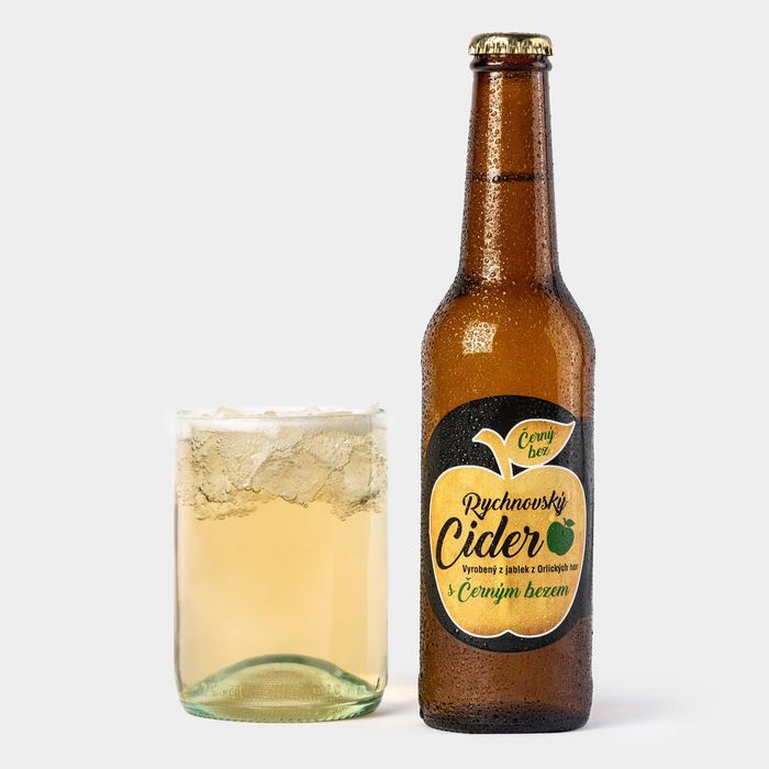 Cider s černým bezem Cider s černým bezem